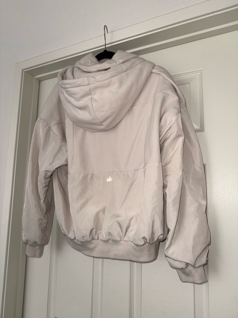 ALO Yoga Arctic Jacket in Bone - Picture 8 of 13